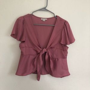 American Eagle tie front top